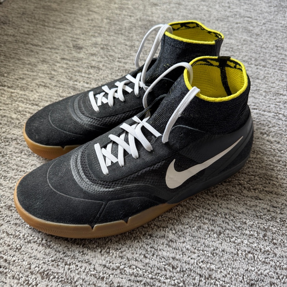 Nike Black and Yellow Men's Shoes Hyperfeel Eric Koston 3 SB 'Black Gum'